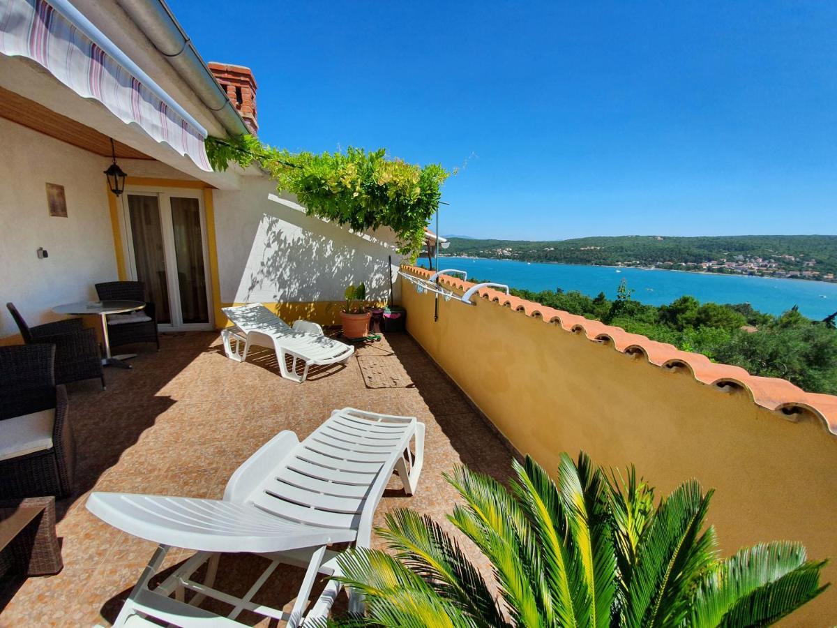 Apartment Dajana 4+2 Čižići 외부 사진